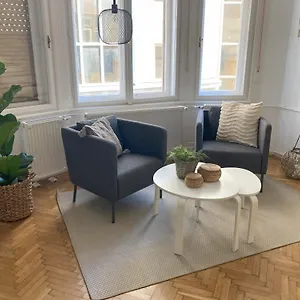 Center W18 Apartamento Budapest